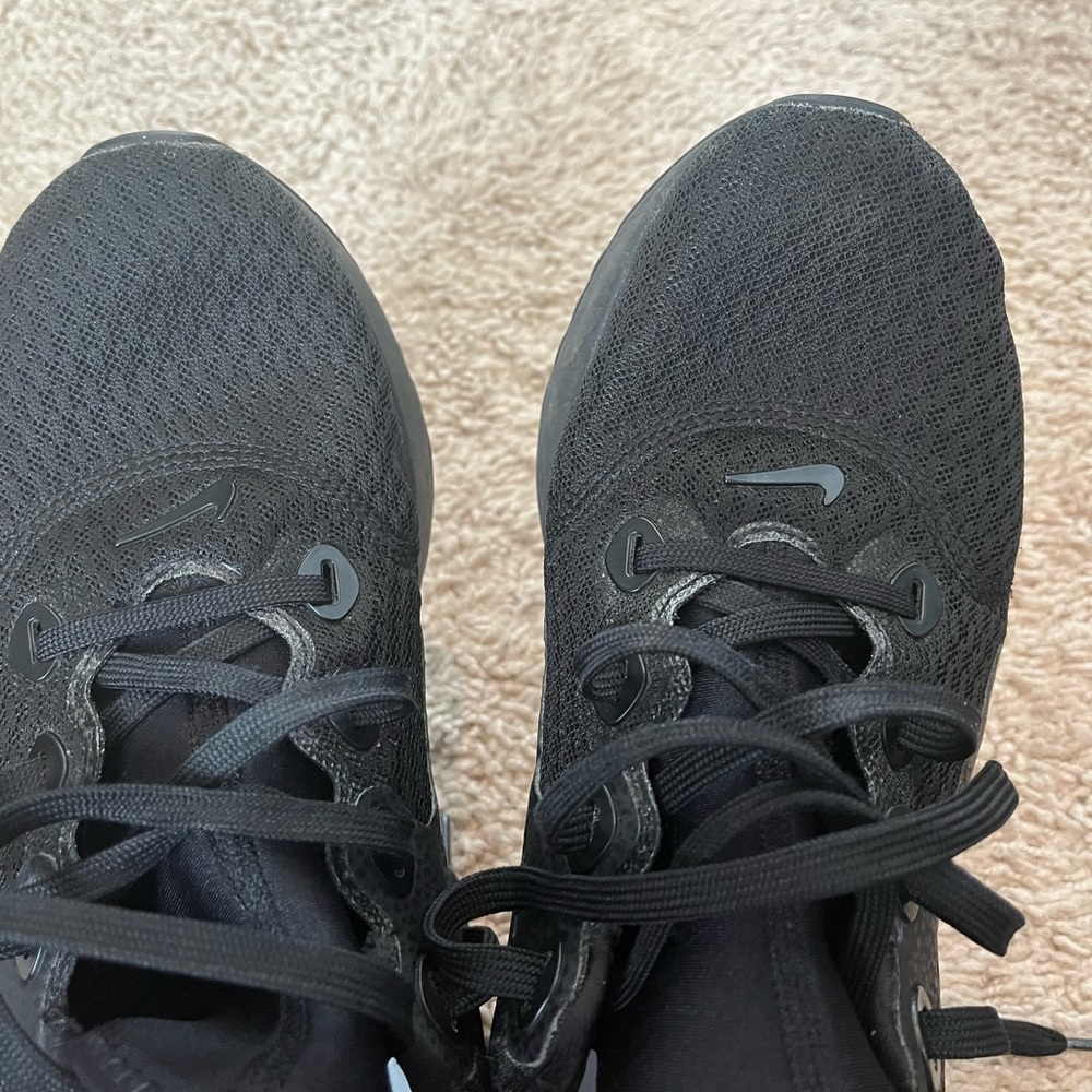 Nike Legend React - image 4